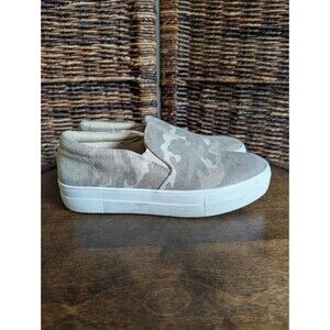 Steve Madden Gills Camo Platform Slip On Shoes Women's 7 Casual Sneakers Preppy